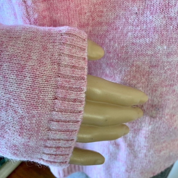 EUC L.L.Bean Lamb wool turtleneck pink sweater - Picture 6 of 8